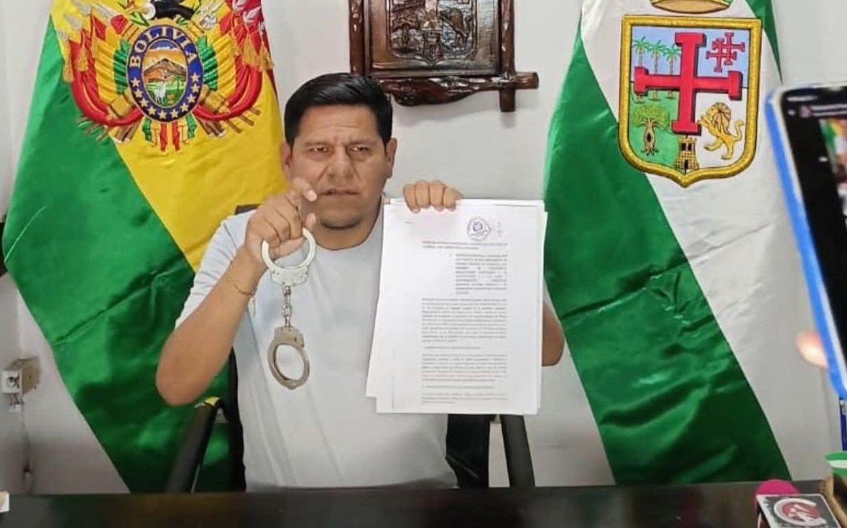 El diputado Rolando Pacheco advierte con aprehender al Comandante de la Policía tras denuncias de corrupción