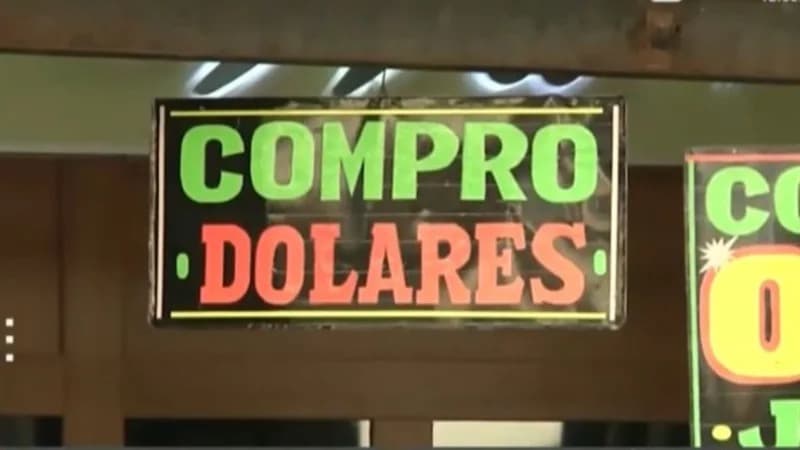 Librecambistas reportan escasez de dólares en La Paz pese a la baja en la cotización oficial Foto: Red Uno