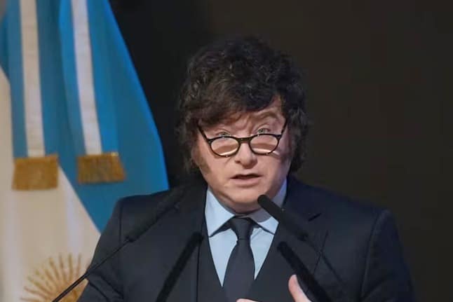 Milei sugiere conspiración internacional tras la detención de su exasesor Fernando Cerimedo en Bolivia