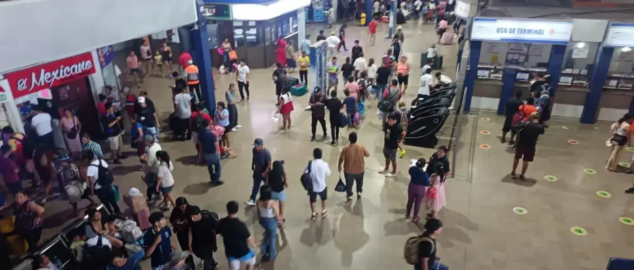Pasajes suben hasta un 50 % en la Terminal Bimodal y los usuarios exigen control a las autoridades