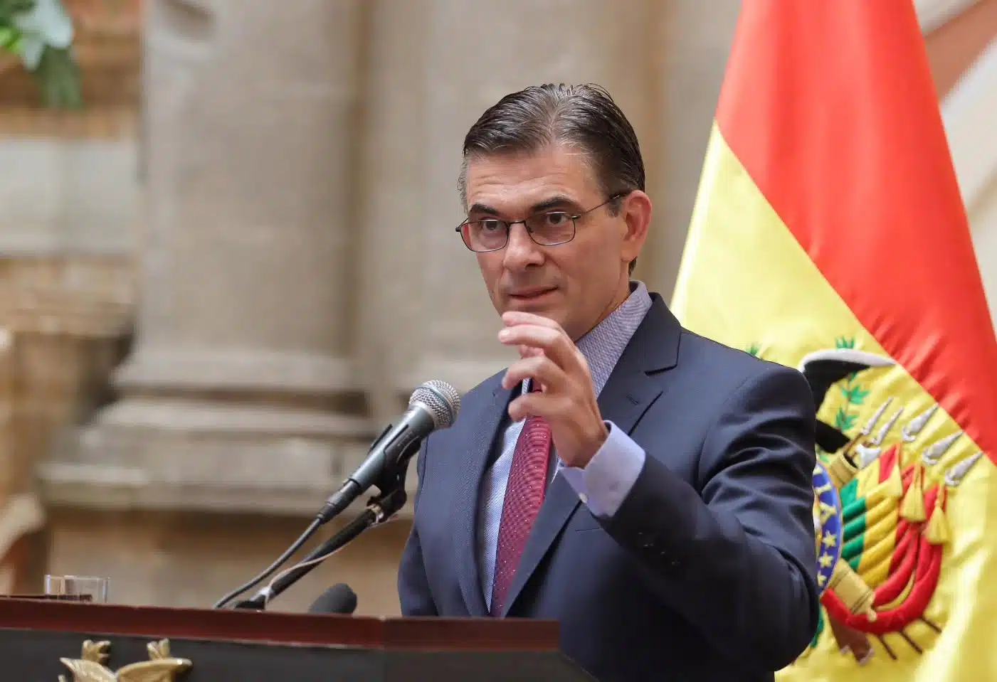 El Ejecutivo promulga la Ley 1765 que pone en vigencia crédito de 1.900 millones de dólares con el FMI Foto: ERBOL
