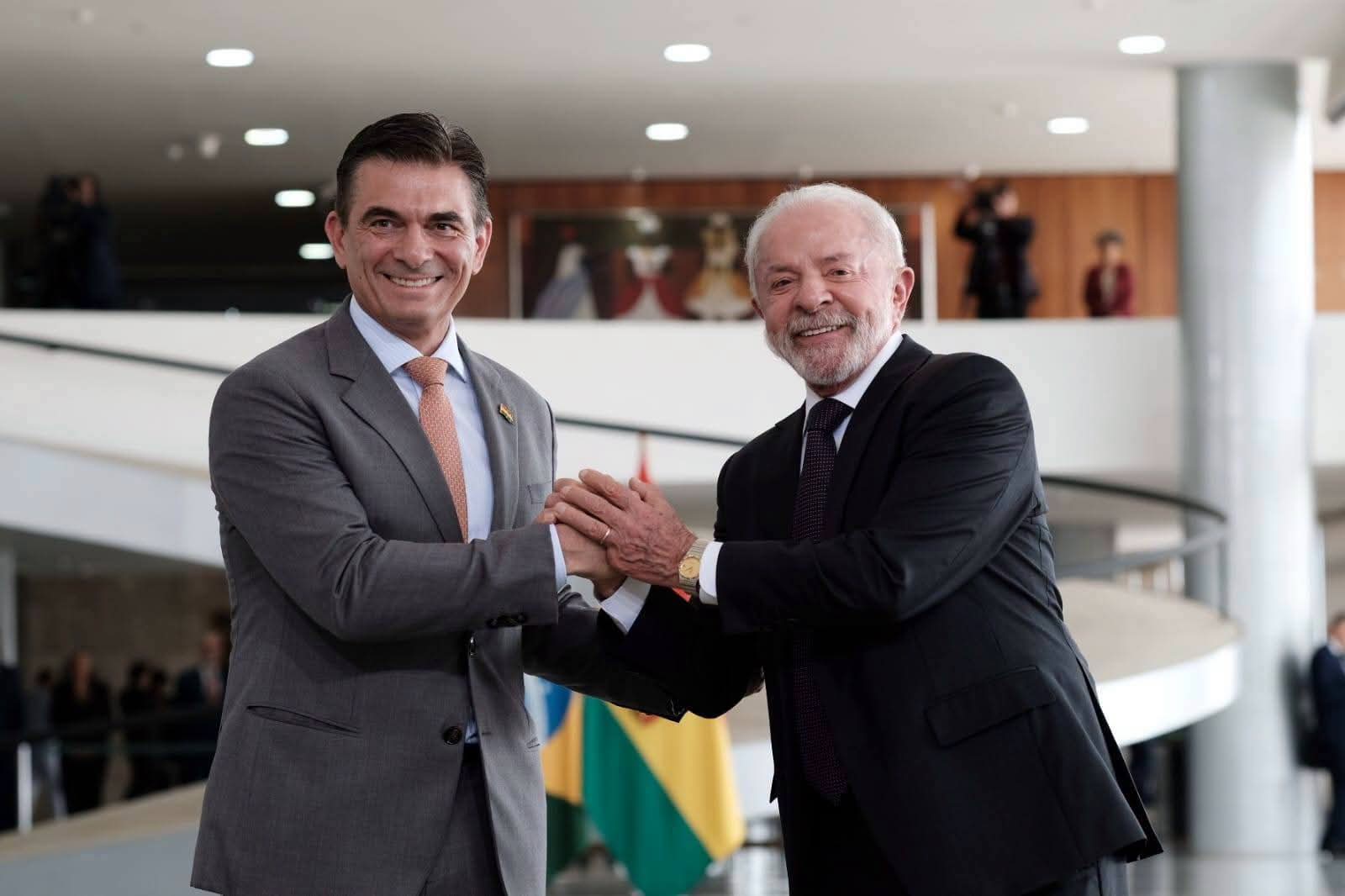 El presidente Rodrigo Paz felicita a Lula da Silva por su triunfo en la segunda vuelta electoral de Brasil
