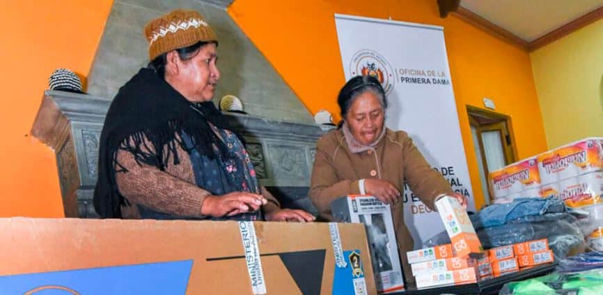 La Oficina de la Primera Dama entrega donaciones a la asociación de familias de personas con discapacidad Suma Quma Foto: Despacho de Gestión Social